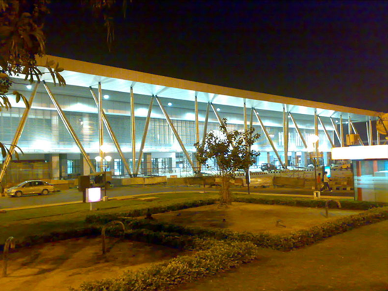 艾哈迈达巴德机场 沙达·瓦拉汉·佩帖尔