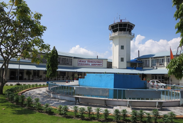 博卡拉机场
