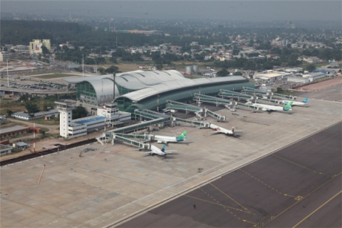 布拉柴维尔马亚机场
