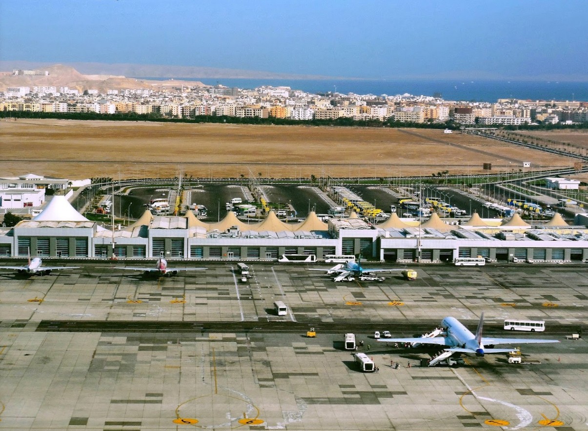赫尔格达国际机场