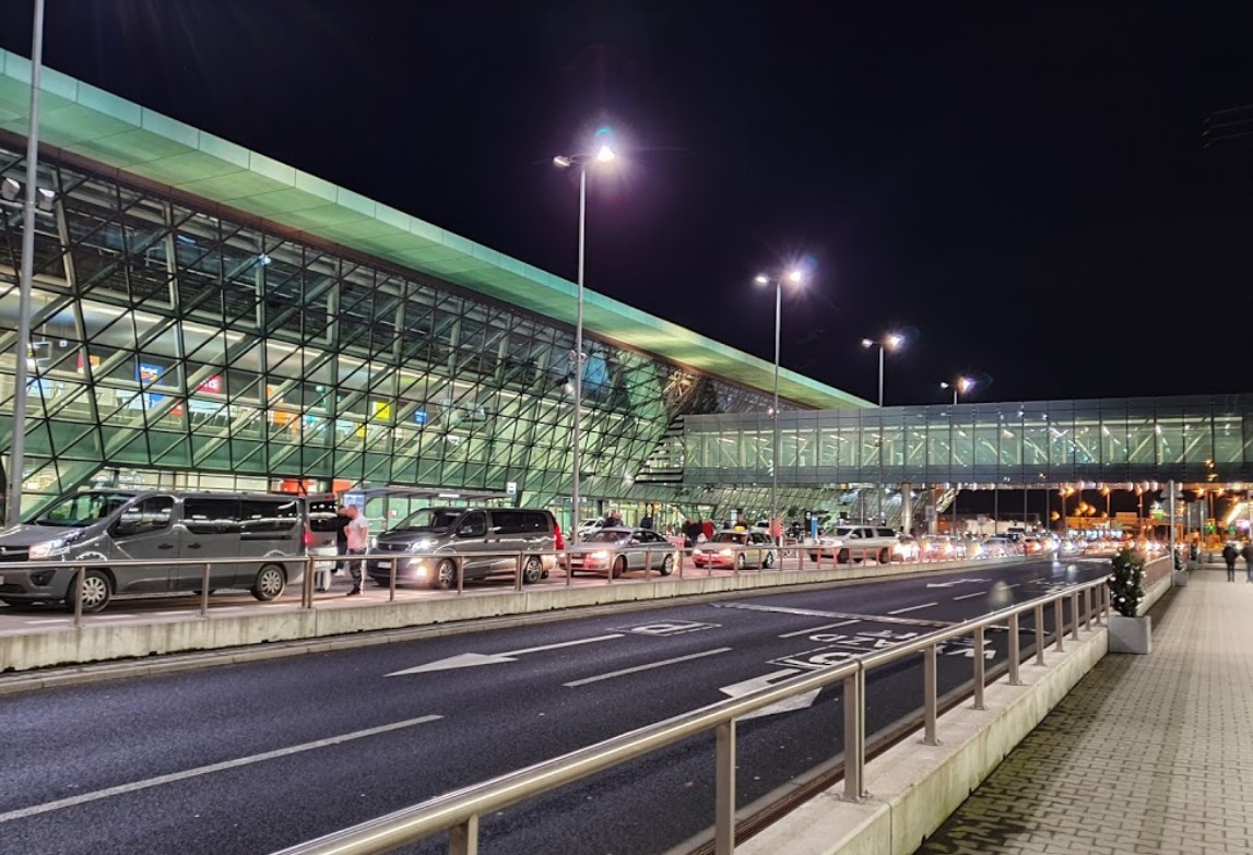 克拉科夫机场 克拉科夫-巴里斯保罗二世国际机场