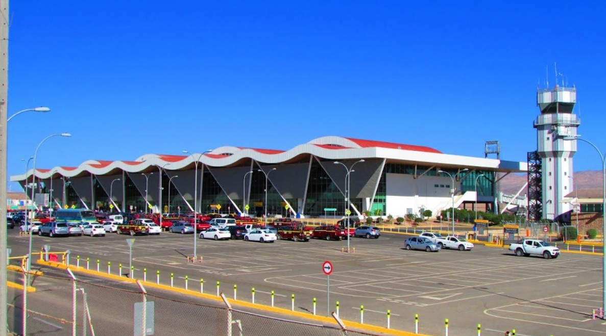 卡拉马洛阿省机场