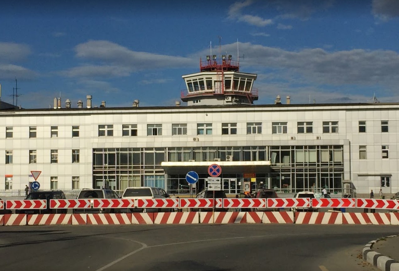 南萨哈林斯克机场